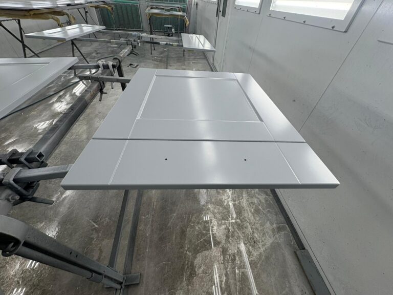 Keuken spuiten en aanrechtblad wrappen voor klant