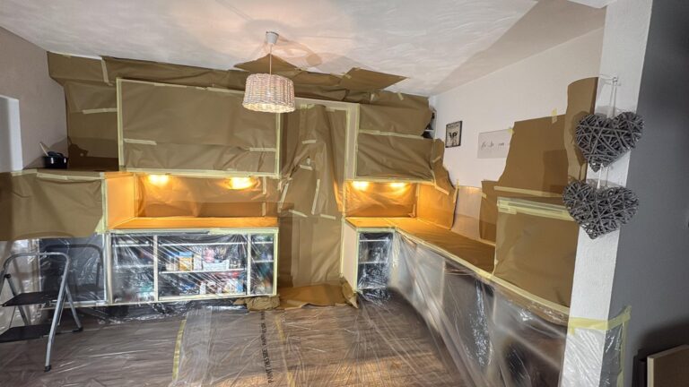 Keuken spuiten en aanrechtblad wrappen voor klant